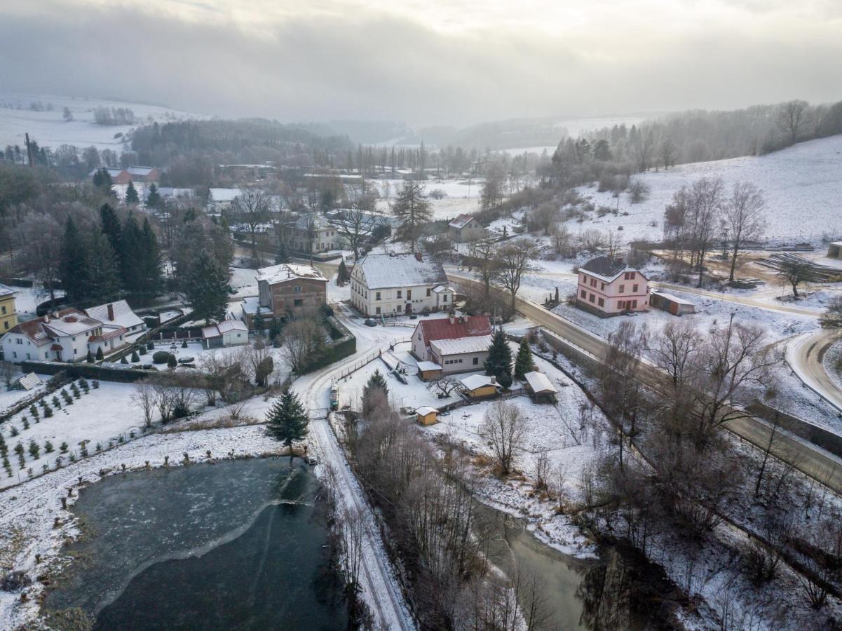Apartment Ve Mlyne Teplice nad Metují Buitenkant foto