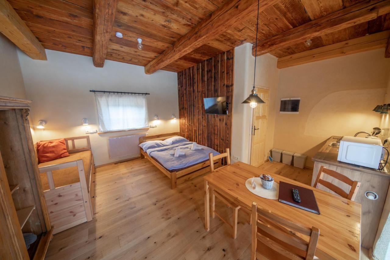 Apartment Ve Mlyne Teplice nad Metují Buitenkant foto