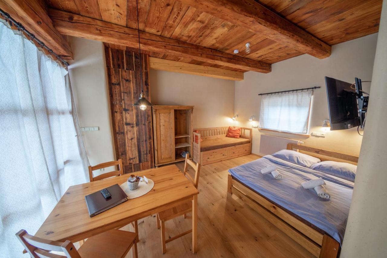 Apartment Ve Mlyne Teplice nad Metují Buitenkant foto