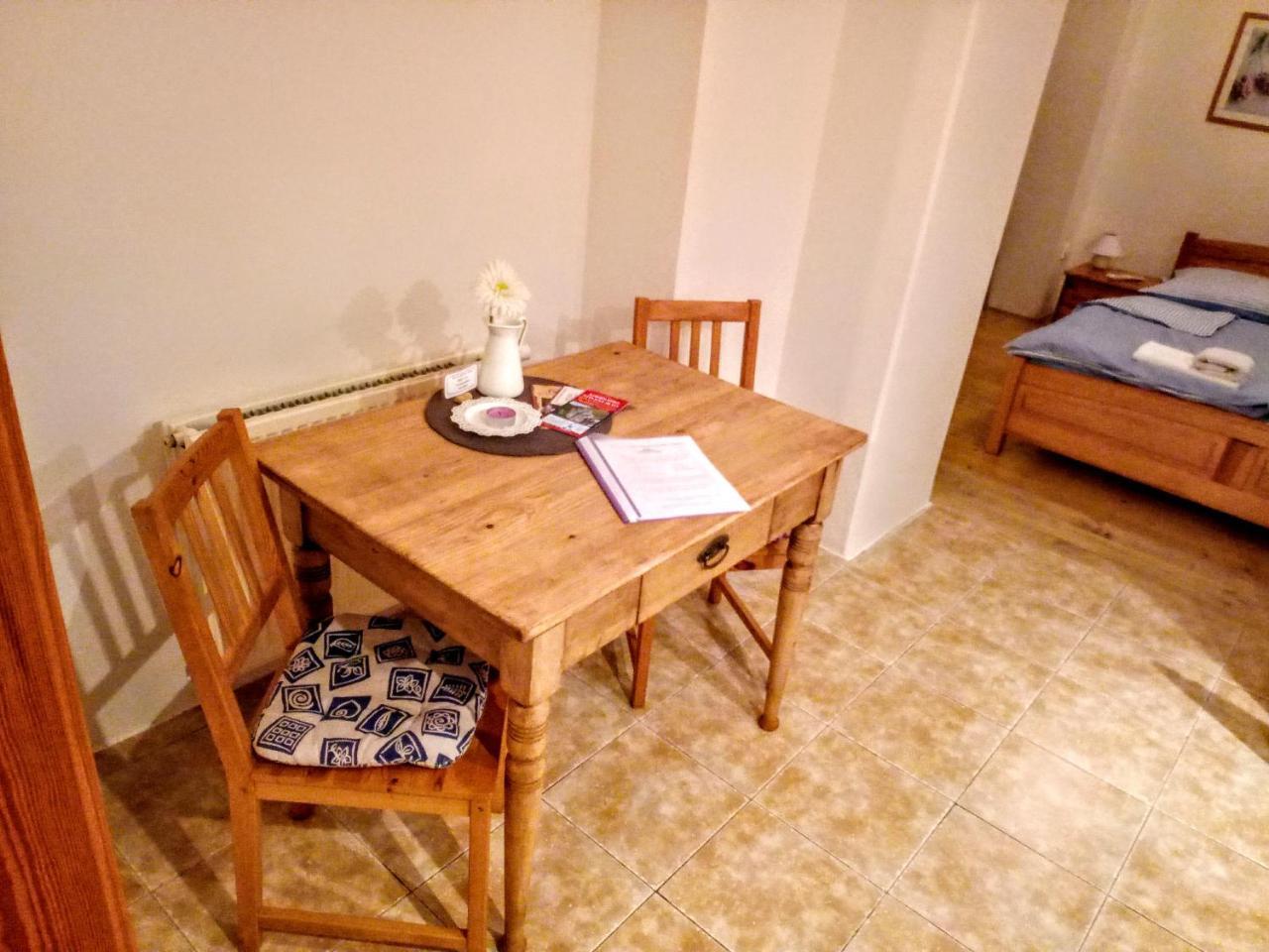 Apartment Ve Mlyne Teplice nad Metují Buitenkant foto